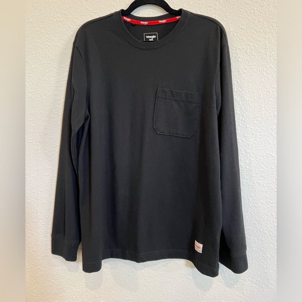 Wrangler pocket long sleeve black tshirt size medium